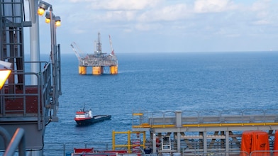 Pływająca morska platforma głębinowa w Zatoce Meksykańskiej