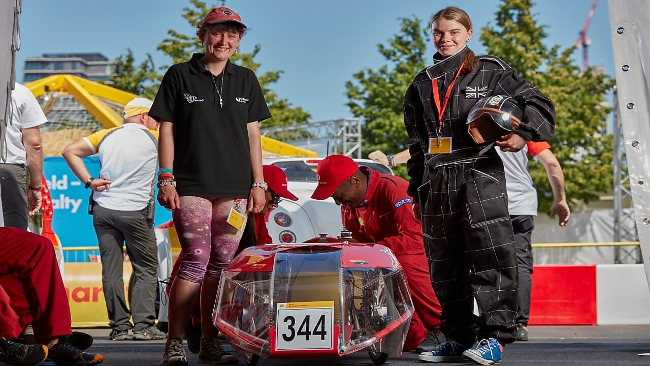 Shell Make the Future Live 2017 Zespół Pteron z Wielkiej Brytanii wraca z toru podczas drugiego dnia Shell Make the Future Live w Londynie.