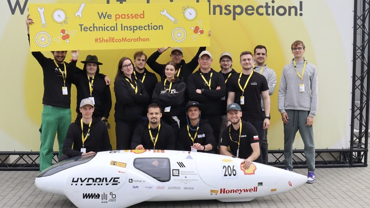 Team HYDRIVE AGH Kraków- studenci uczelni AGH Kraków z bolidem
