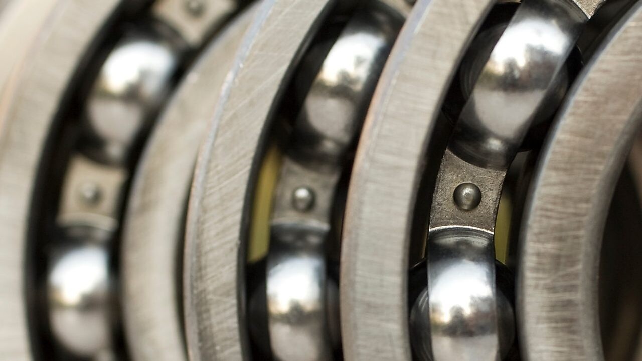 Zdjęcie ze zbliżeniem na łożyska