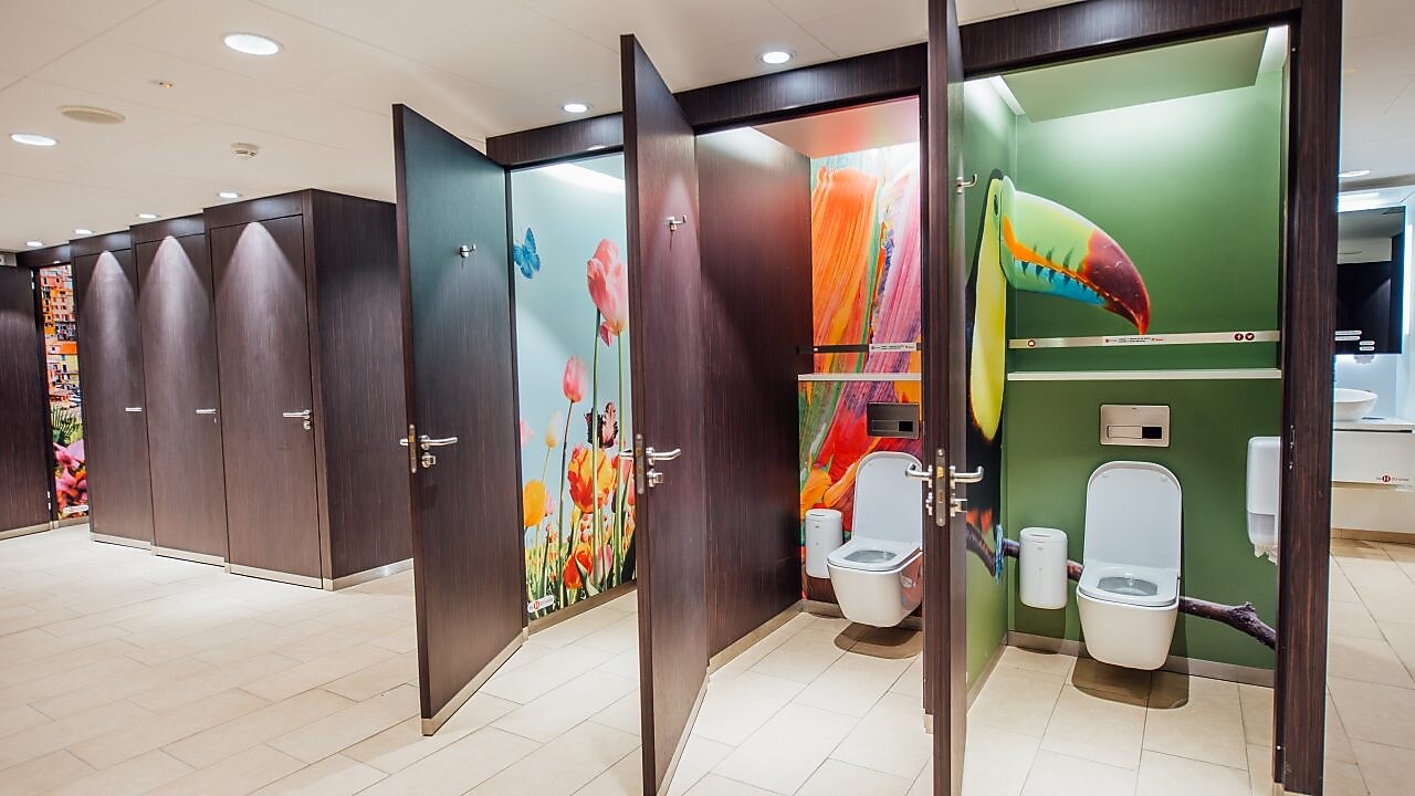 Toalety i prysznice o podwyższonym standardzie, które zapewniają bezprecedensowy komfort