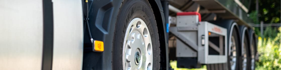 Bieżnikowanie opon – co powinieneś wiedzieć?