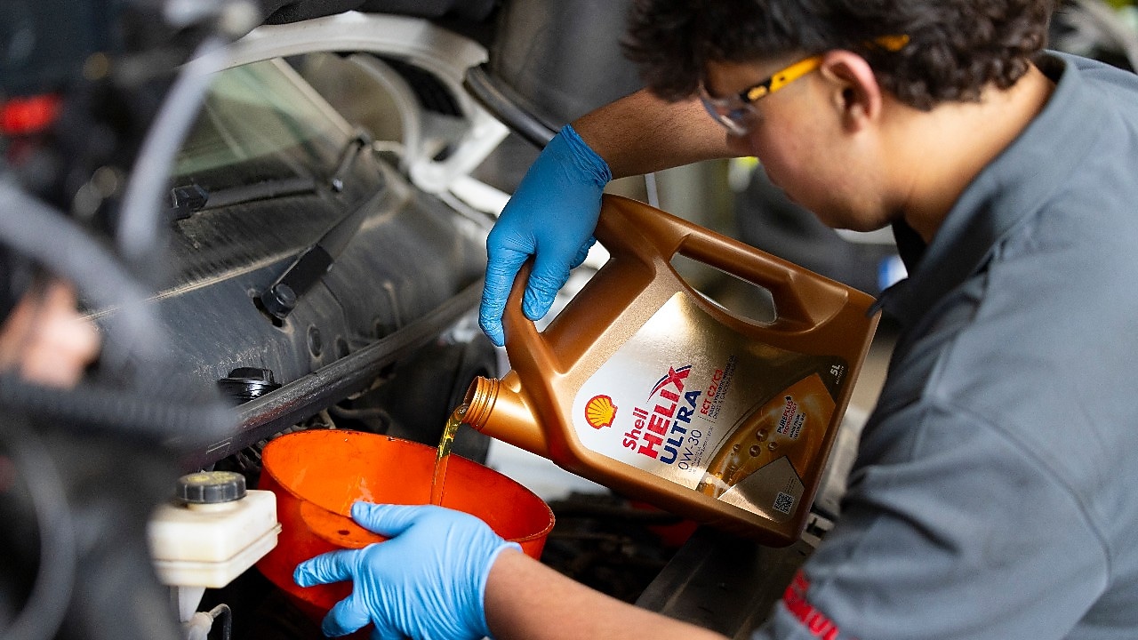 czy można dolać olej do ciepłego silnika podgląd artykułu