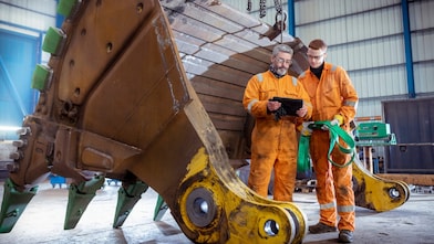 przepracowany olej hydrauliczny podgląd artykułu
