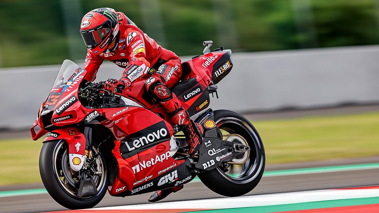 Motocyklowe oleje silnikowe Shell Advance