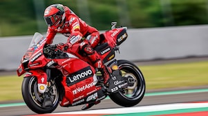 Motocyklowe oleje silnikowe Shell Advance