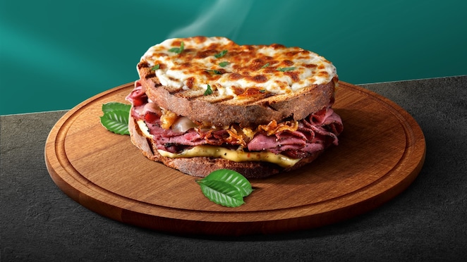Gorąca nowość! Spróbuj pysznej kanapki Pastrami