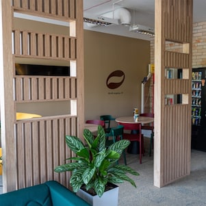 wnętrza Shell Café