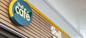 Shell Café logo on Shell station facade